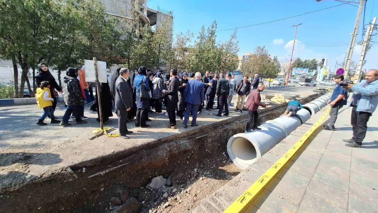 دانش آموزان محمدیه از طرح های عمرانی شهرداری بازدید کردند