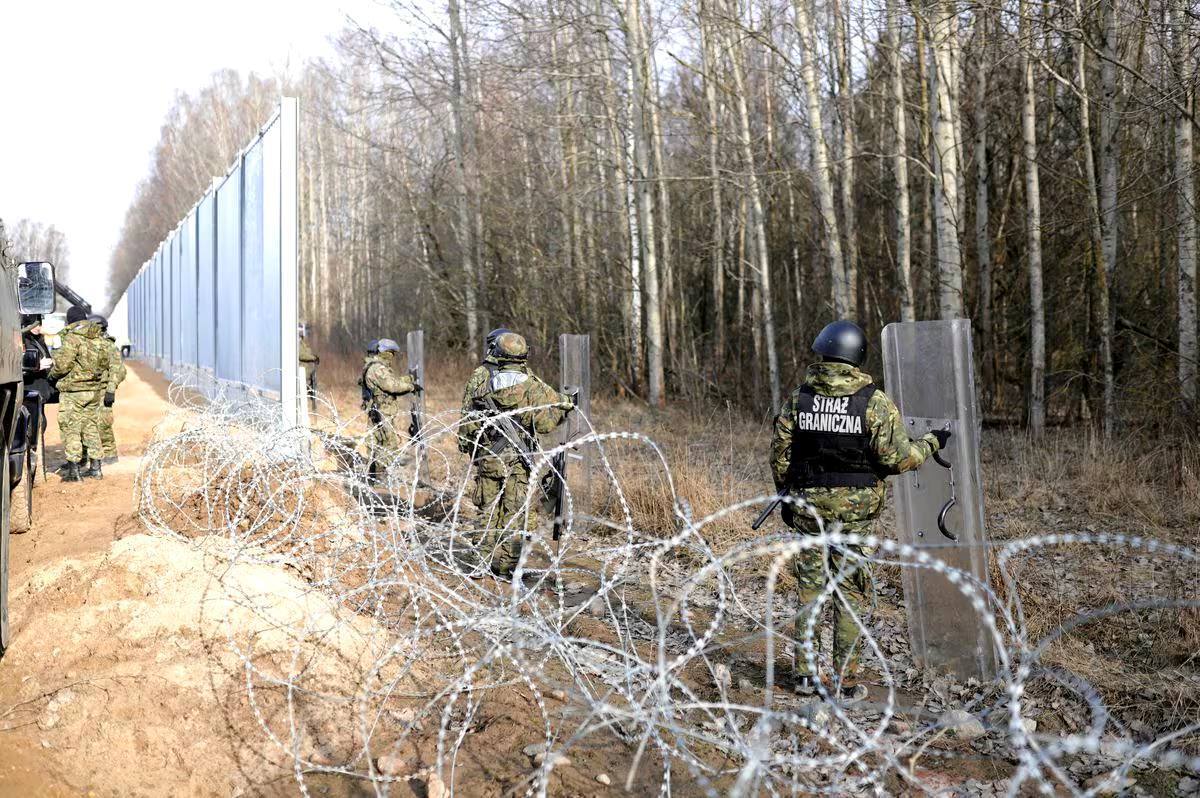 هشدار به لهستان برای تشدید کنترل مرزهای شرقی اتحادیه اروپا