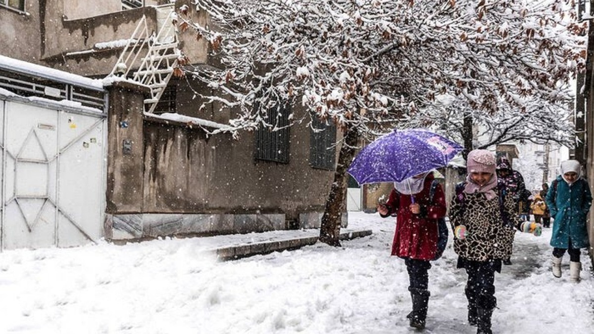 تعطیلی برخی مدارس در گیلان به دلیل بارش برف