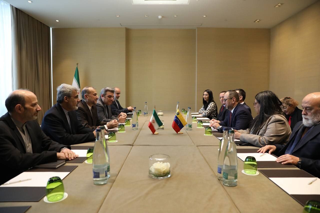 امیرعبداللهیان: ایران از حق انتخاب ملت ونزوئلا بدون مداخله خارجی حمایت می کند امیرعبداللهیان: ایران از حق انتخاب ملت ونزوئلا بدون مداخله خارجی حمایت می کند