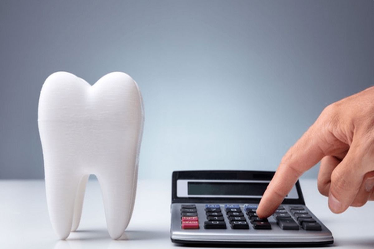 چگونه هزینه دندانپزشکی را کم کنیم؟