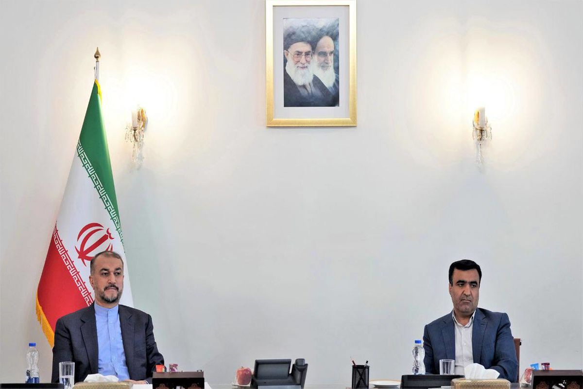 نشست مشترک سلاجقه با وزیر امور خارجه ایران برای برگزاری کنفرانس بین المللی مقابله با گرد ‌و غبار