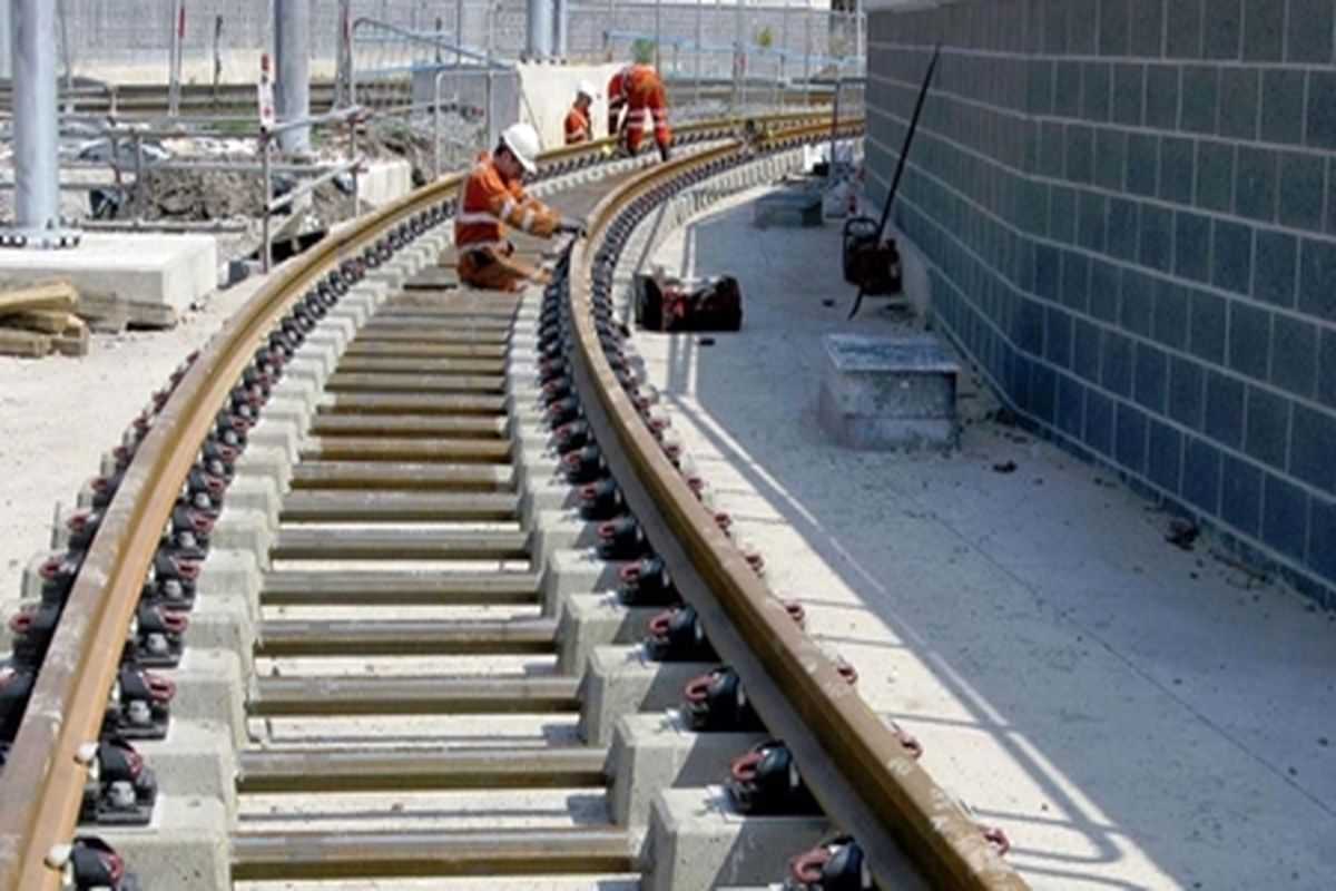عملیات اجرایی ۷۰۰ کیلومتر راه آهن در کشور آغاز می‌شود