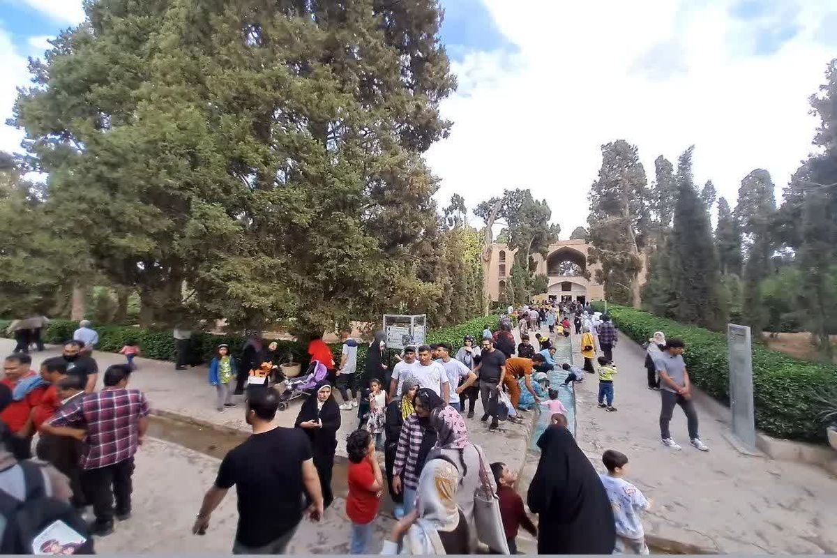 بازدید بیش از ۸۸ هزار نفر از مجموعه جهانی باغ فین در  سه روز نخست اردیبهشت ماه