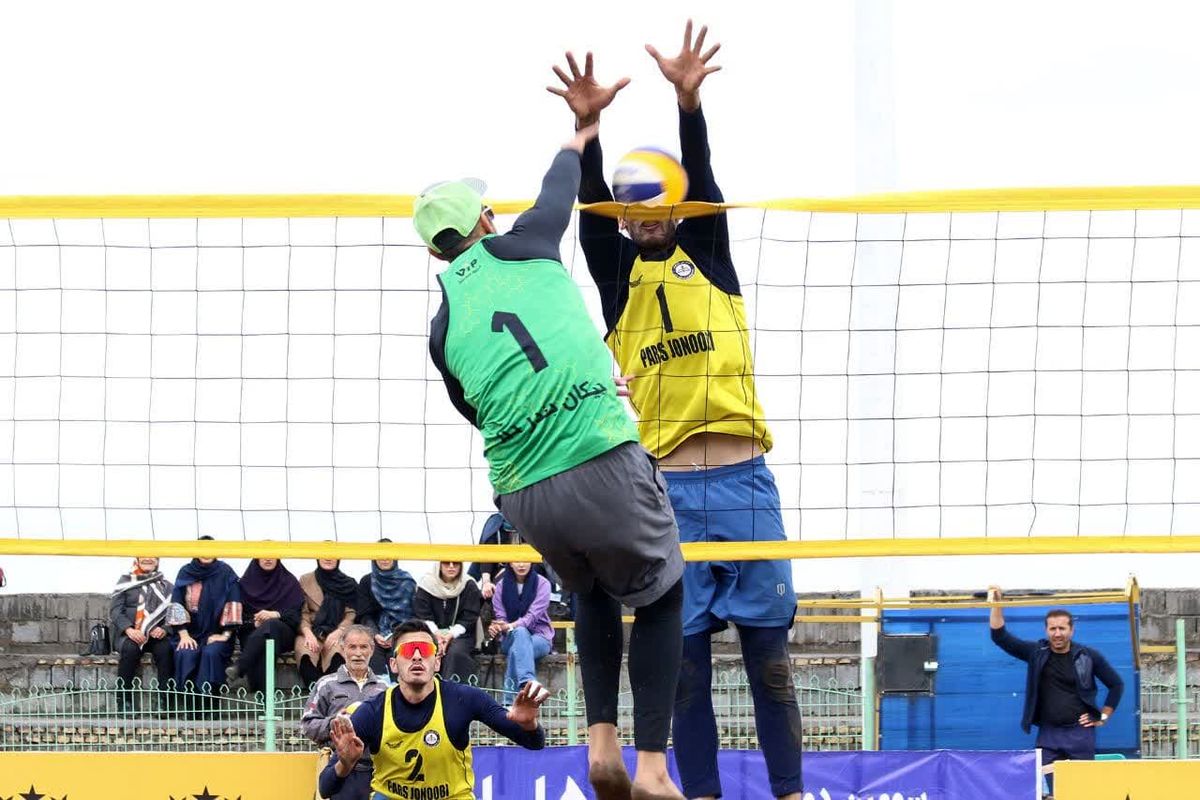 لیگ برتر والیبال ساحلی در نوشهر برگزار شد