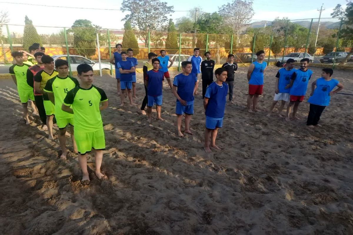 مسابقات هندبال ساحلی آقایان به مناسبت عید سعید فطر