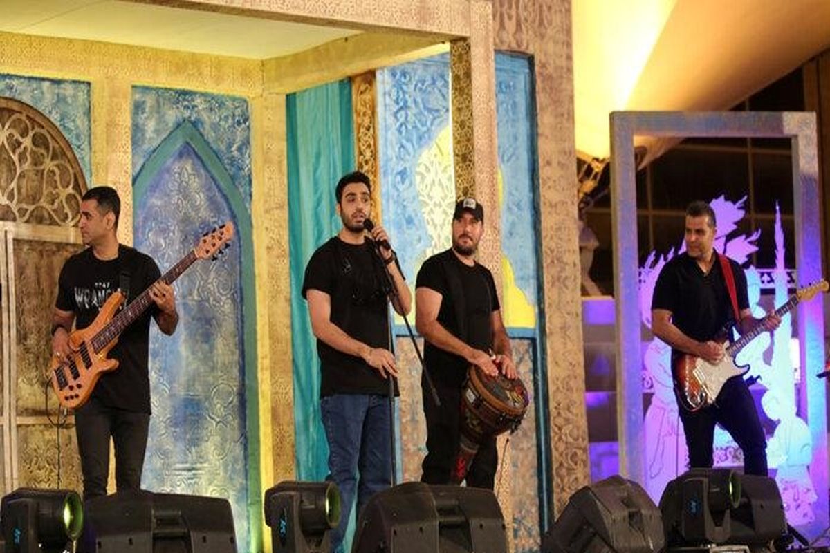 استقبال از کنسرت رایگان سینا درخشنده در «آب‌وآتش» تهران