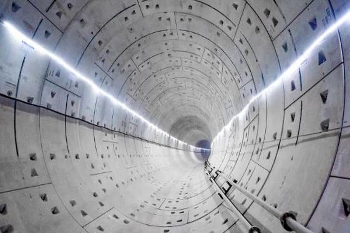 تکمیل تونل قطار مغناطیسی با سرعت متوسط و کم با استفاده از روش تونل‌زنی پوششی