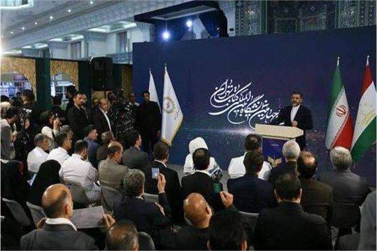 وزیر ارشاد: نمایشگاه کتاب بهترین بهانه برای ترویج مهرورزی ایرانیان است