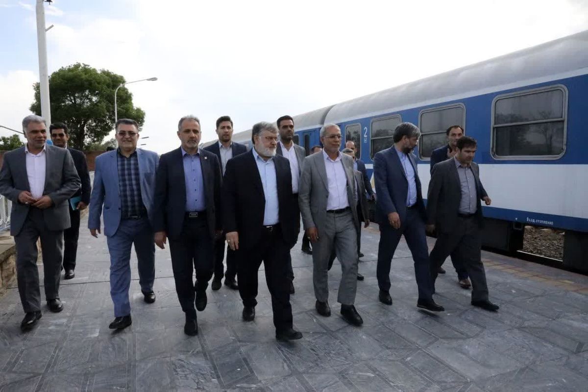 افزوده شدن ۱۰ دستگاه واگن به ناوگان حمل و نقل ریلی آذربایجان غربی