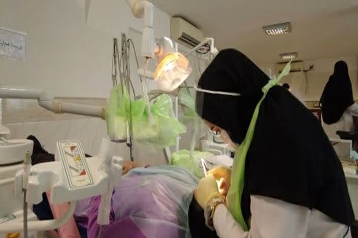 ارائه رایگان خدمات دندانپزشکی به بیش از ۵۰۰ نفر در قم