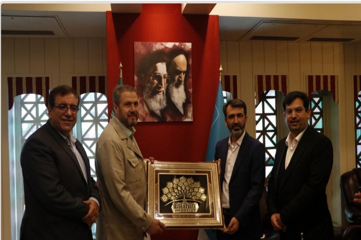 ضرورت راه اندازی خط مستقیم هوایی اصفهان - سن پترزبورگ