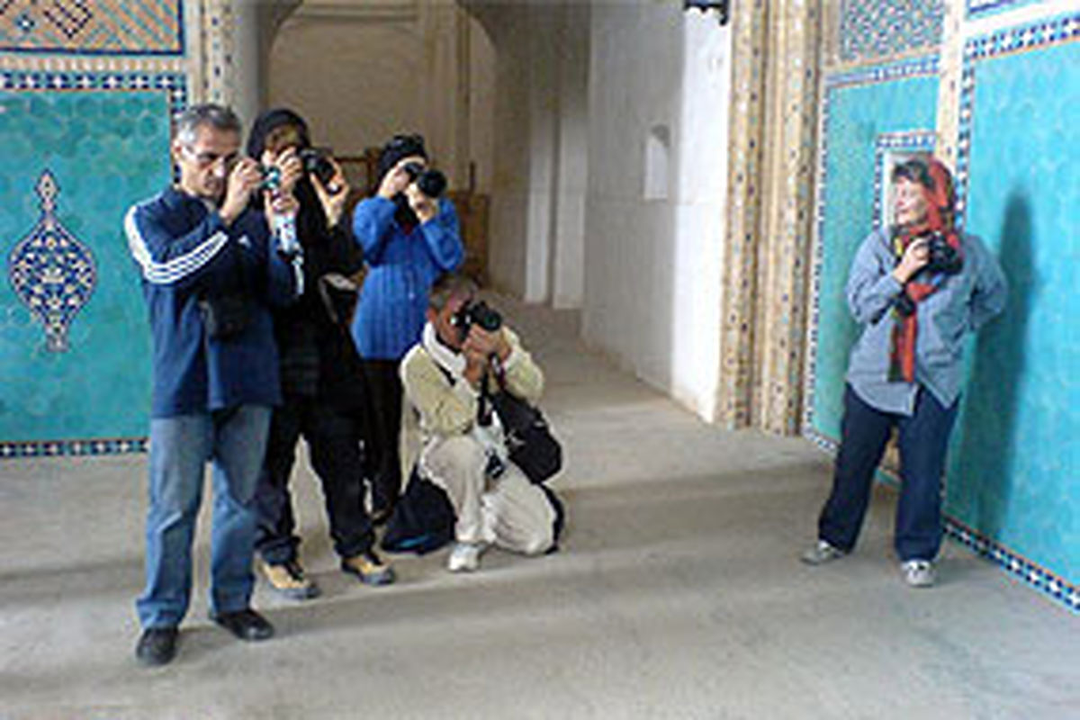 ورود گردشگران خارجی به ایران ۴ برابر شد/ بازدید ۴.۱ میلیون گردشگر از ایران در ۲۰۲۲ با وجود سهم ۶ درصدی از خاورمیانه