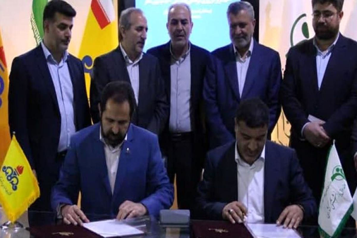 قرارداد  ۵۰۰ میلیون دلاری فولاد اکسین خوزستان و شرکت مهندسی و توسعه گاز در نمایشگاه بیست و هفتم نفت و گاز منعقد شد