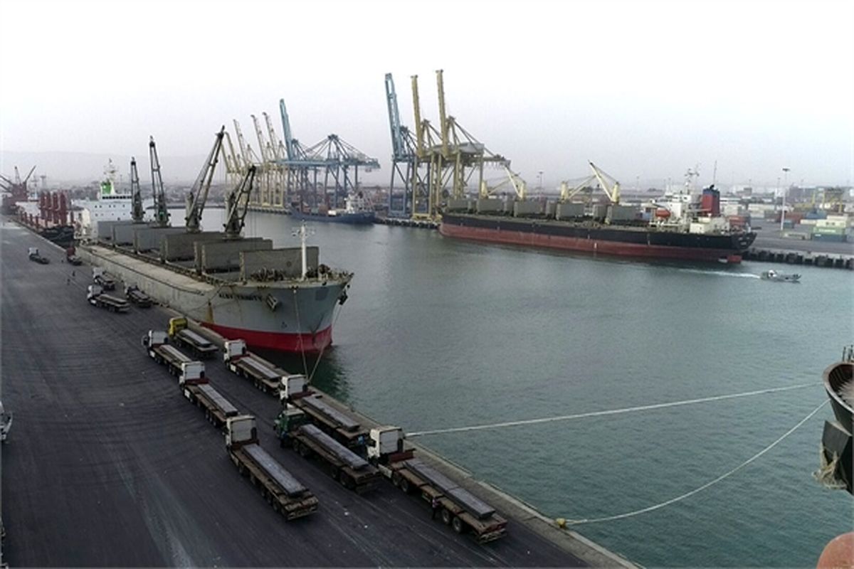 امکان پهلودهی کشتی‌های ۷۰ هزارتنی در بندر شهید رجایی فراهم شد