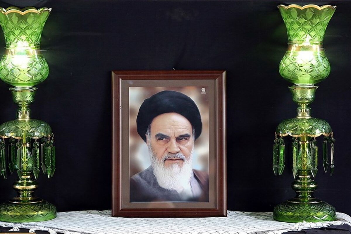 انقلاب اسلامی میراث ارزشمند امام خمینی (ره) است