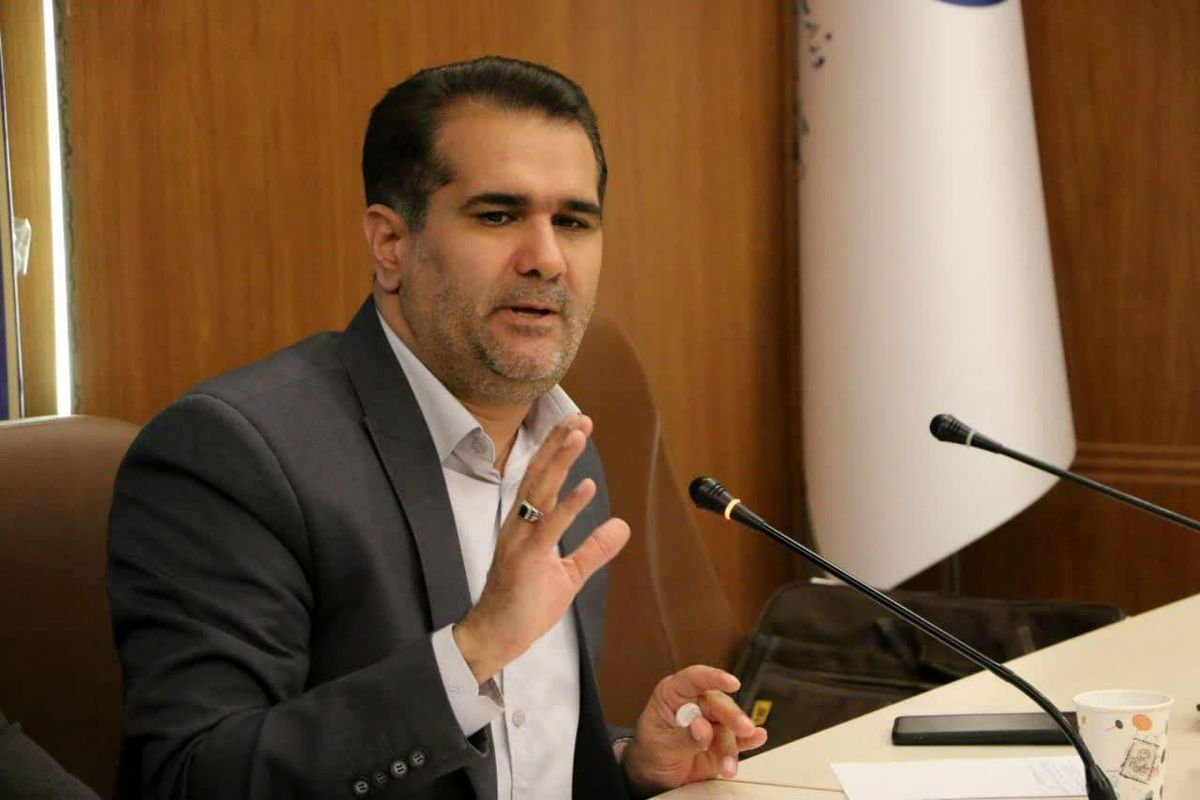 وزیر کشور حکم ۴ ساله معاون سیاسی اجتماعی استانداری خوزستان را صادر و ابلاغ کرد