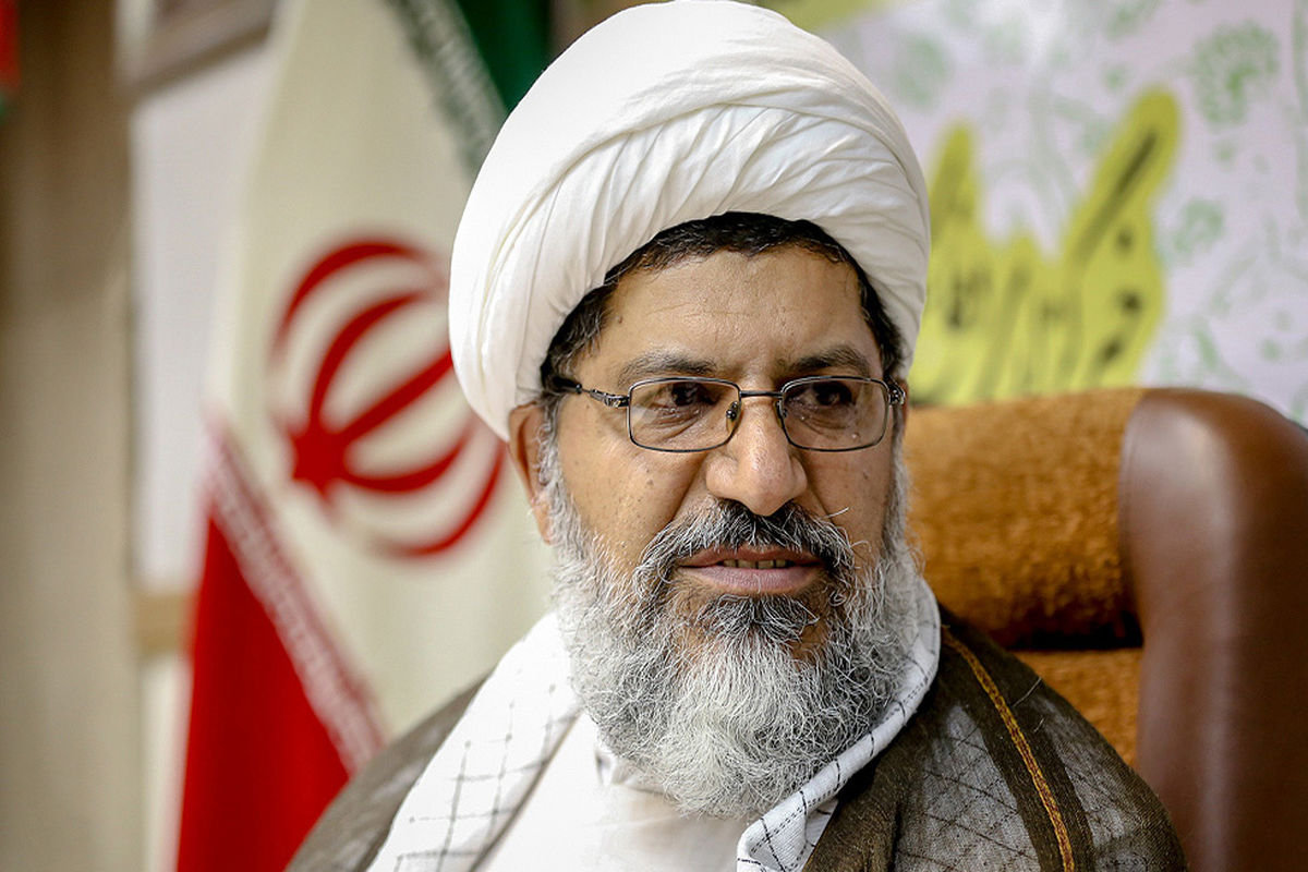 نقش انقلاب اسلامی ایران در سقوط مبانی و قدرت نظام آمریکا