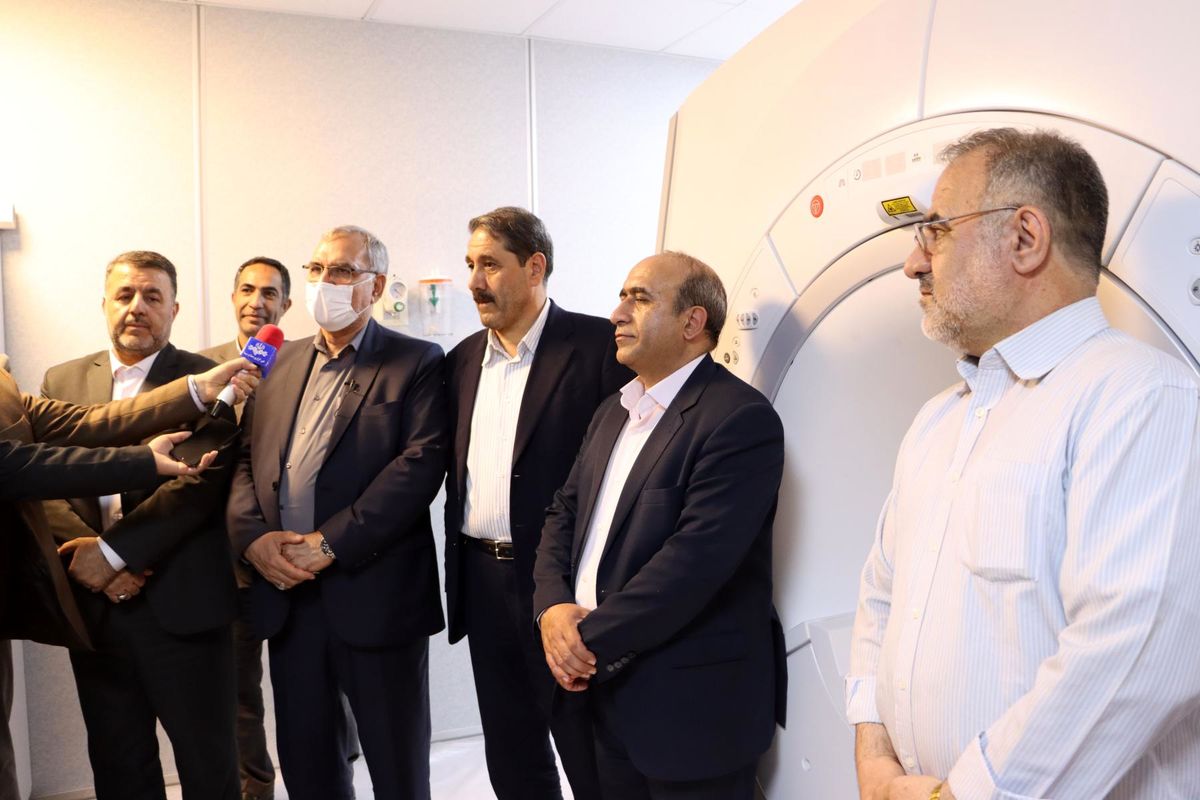 وزیر بهداشت در بازدید از مرکز آموزشی، درمانی امام خمینی(ره) سراب خبر داد:مشوق ۹۵ درصدی هزینه های درمان در طرح سلامت خانواده