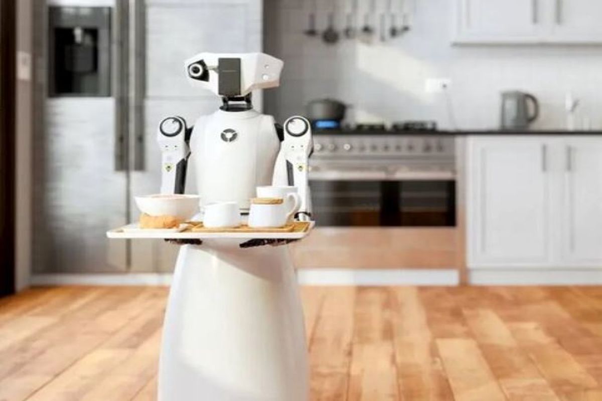 ربات پیشخدمتی که همه کارهای خانه را انجام می‌دهد