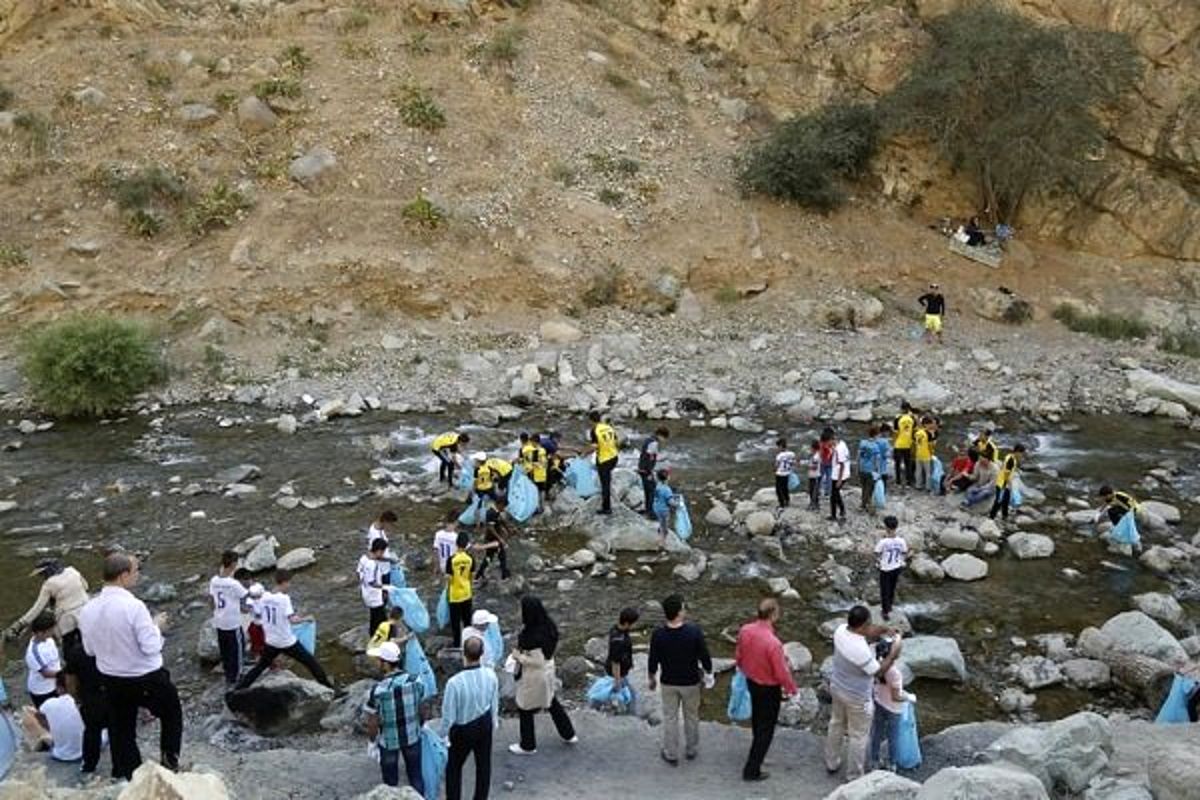 اجرای ۸۴ برنامه پویش مردمی بی زباله در استان تهران/ جمع آوری بیش از ۱۶ هزار تن نخاله ساختمانی