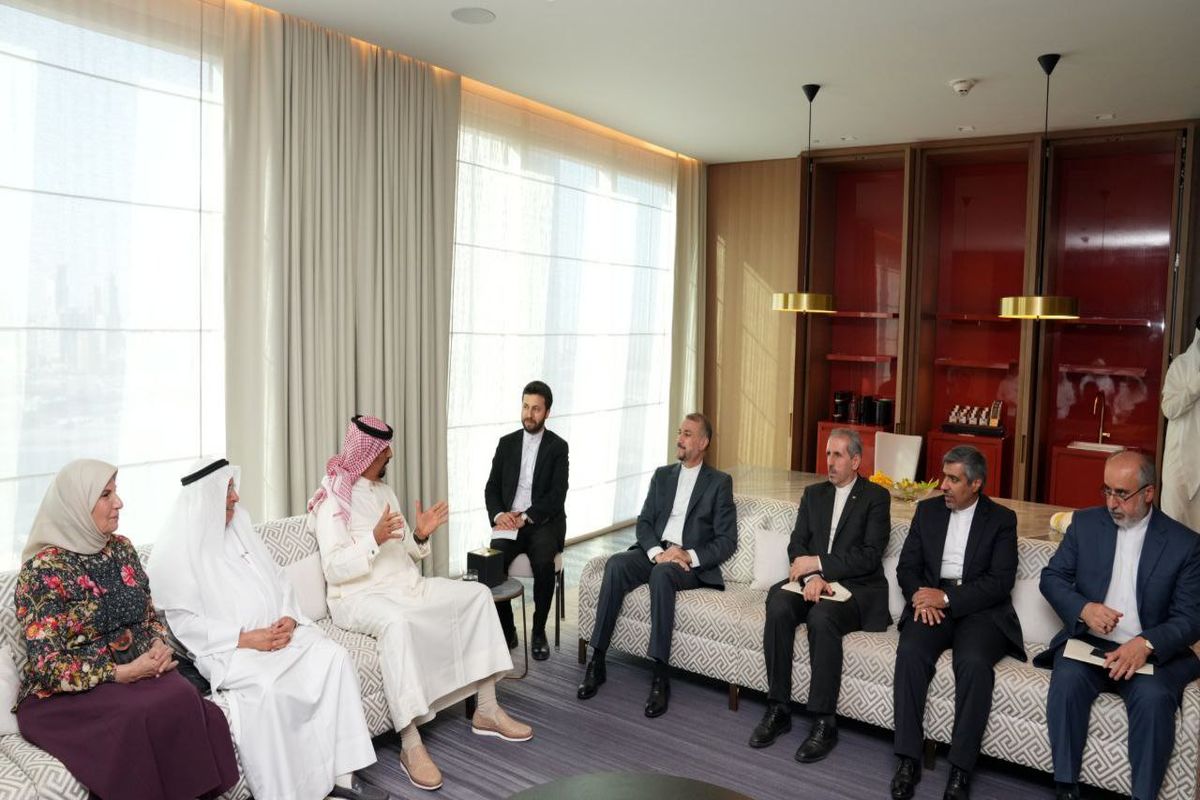 دیدار اعضای انجمن دوستی ایران و کویت با امیرعبداللهیان در کویت