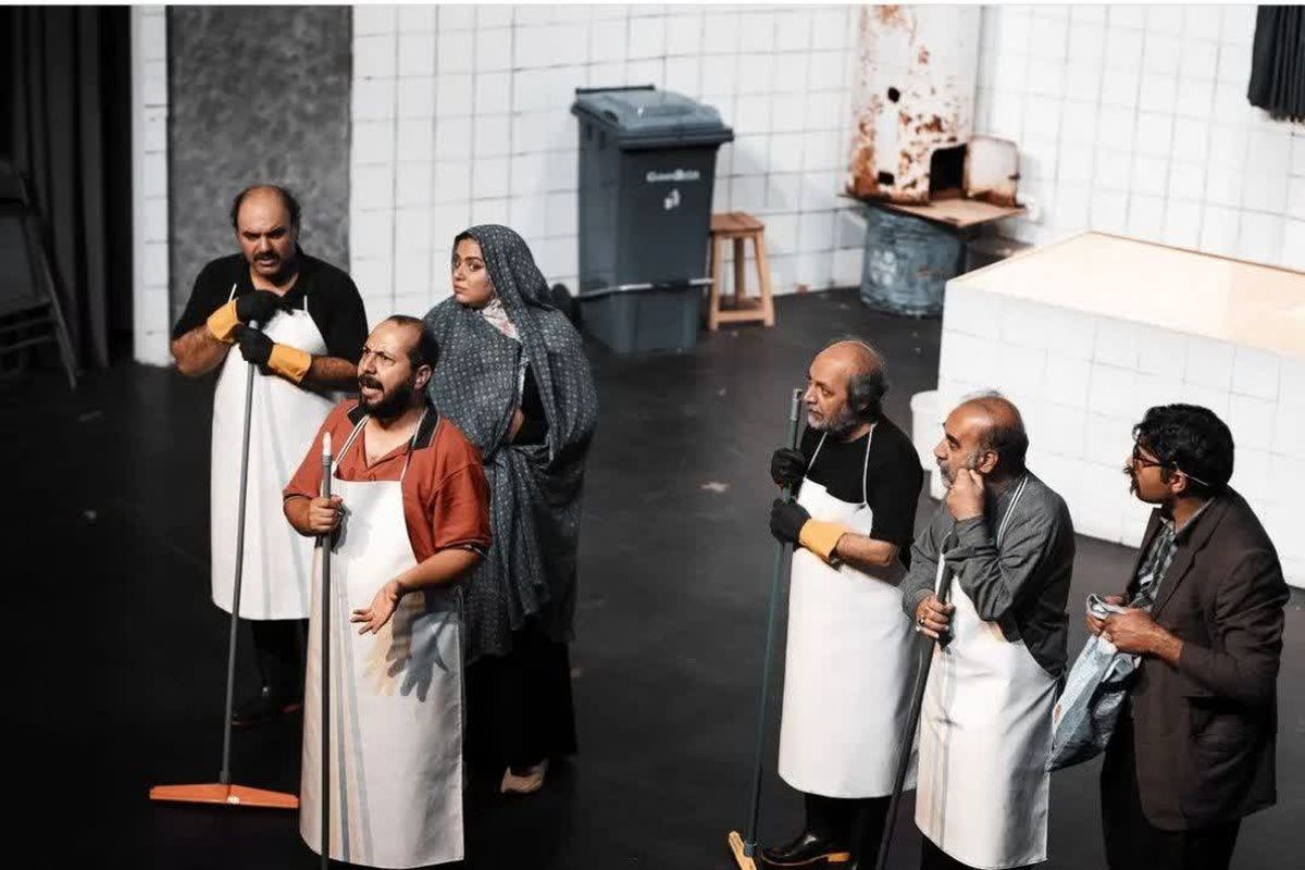 پرمخاطب ترین نمایش تئاتر ایران در مجتمع فرهنگی هنری استاد فرشچیان