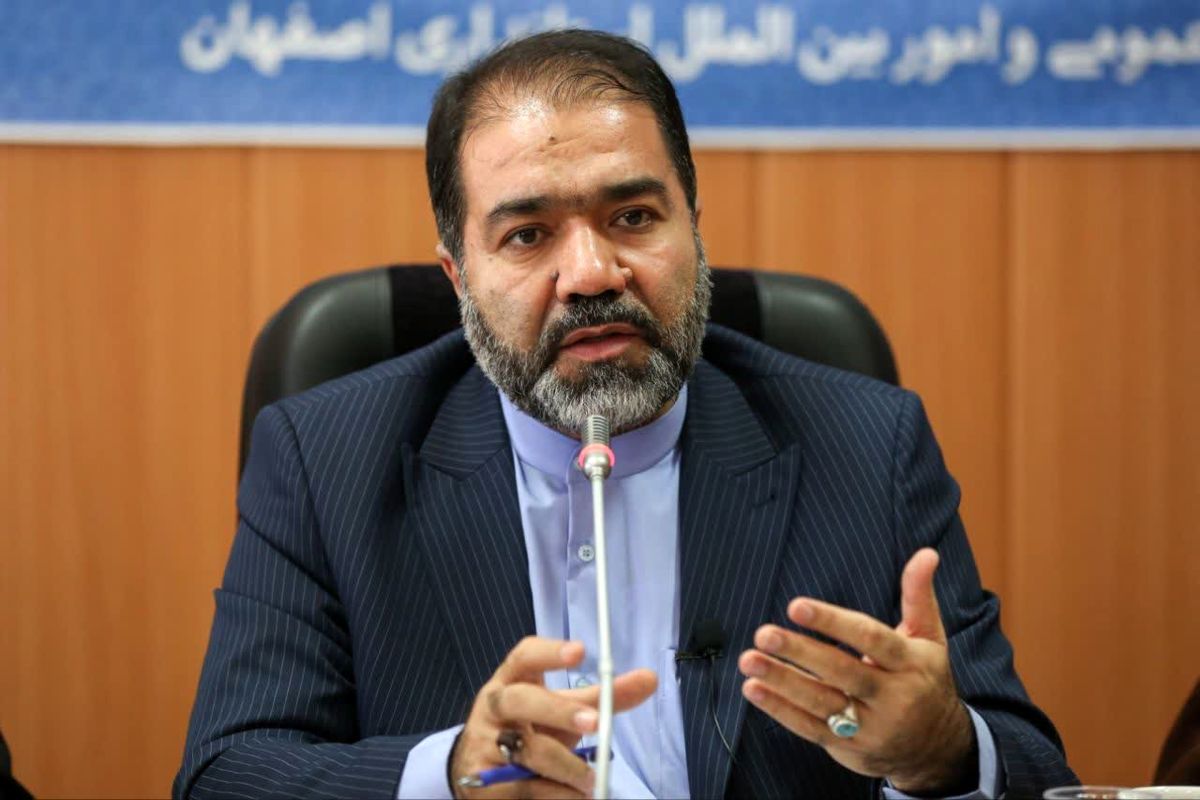 هر فرد باید در حوزه تخصص خود در جامعه اثرگذار و تصمیم ساز باشد/ بسیاری از فعالیت‌ها با حضور مردم ساماندهی می‌شود