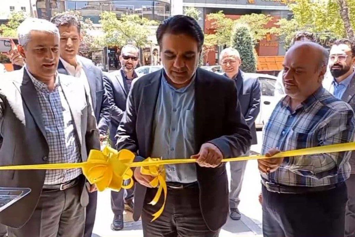 دومین مرکز خدمات و فروش اصلی ایرانسل در مشهد افتتاح شد