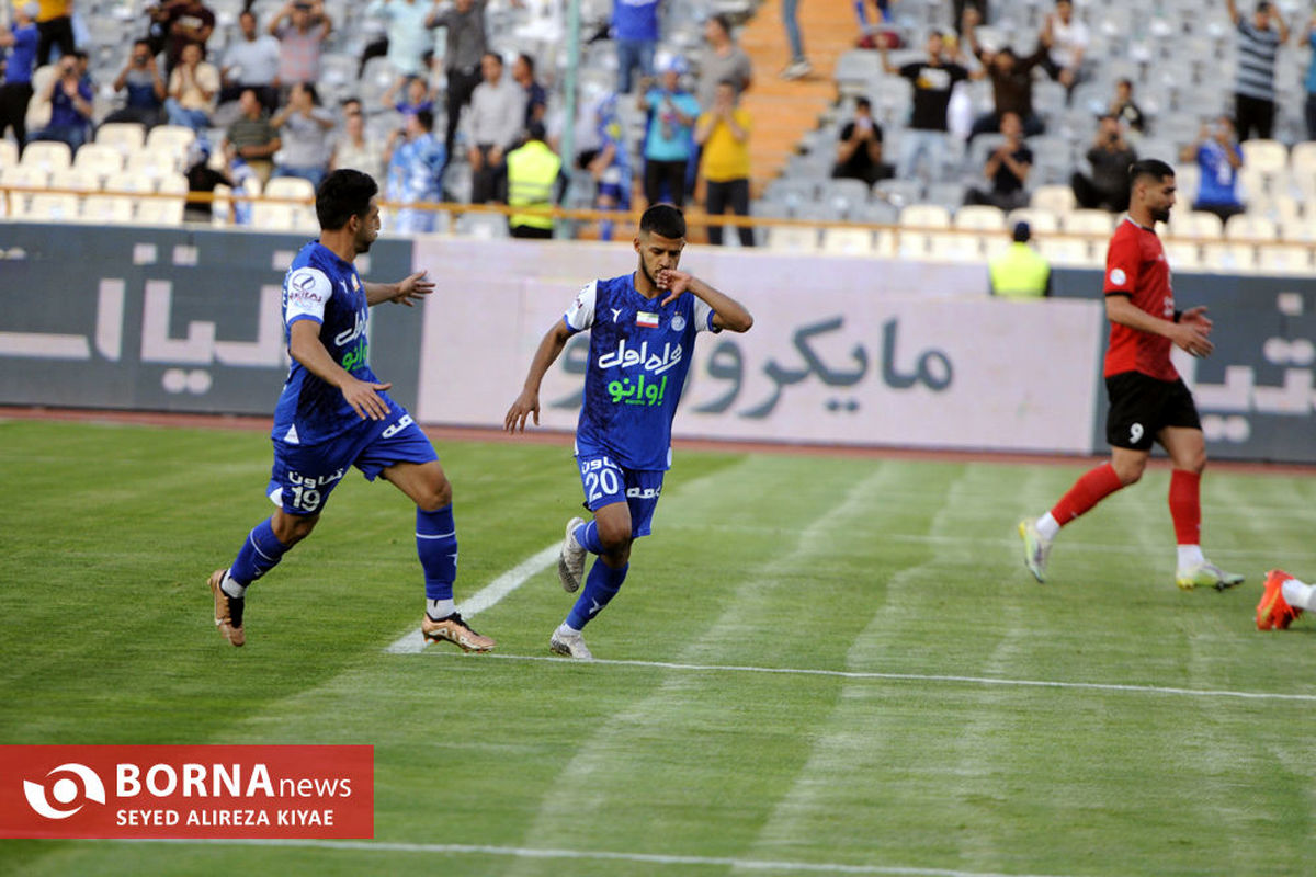 قایدی ، مجیدی را به بازوبند کاپیتانی استقلال ترجیح می‌دهد؟