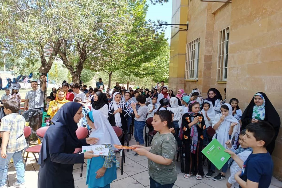 برگزاری مراسم گرامیداشت روز ملی ادبیات کودک و نوجوان در کانون پرورش فکری آذربایجان‌غربی