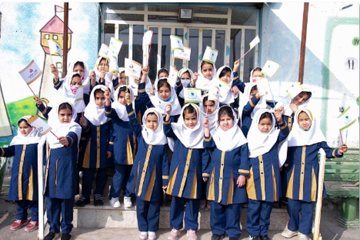 مدیرکل نوسازی، توسعه و تجهیز مدارس استان تهران با ارسال لوح سپاسی از بانک ملت قدردانی کرد.