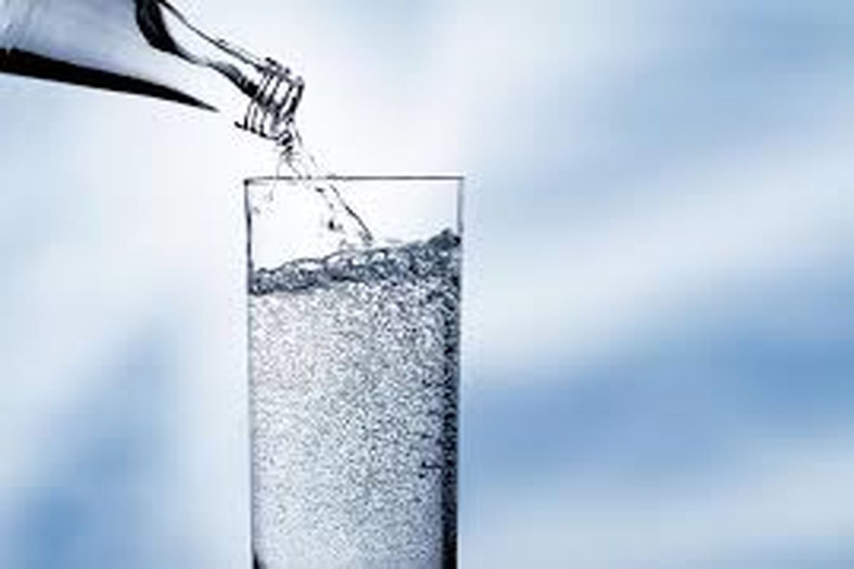 آیا آب معدنی خیلی مفیدتر از آب شرب است؟!