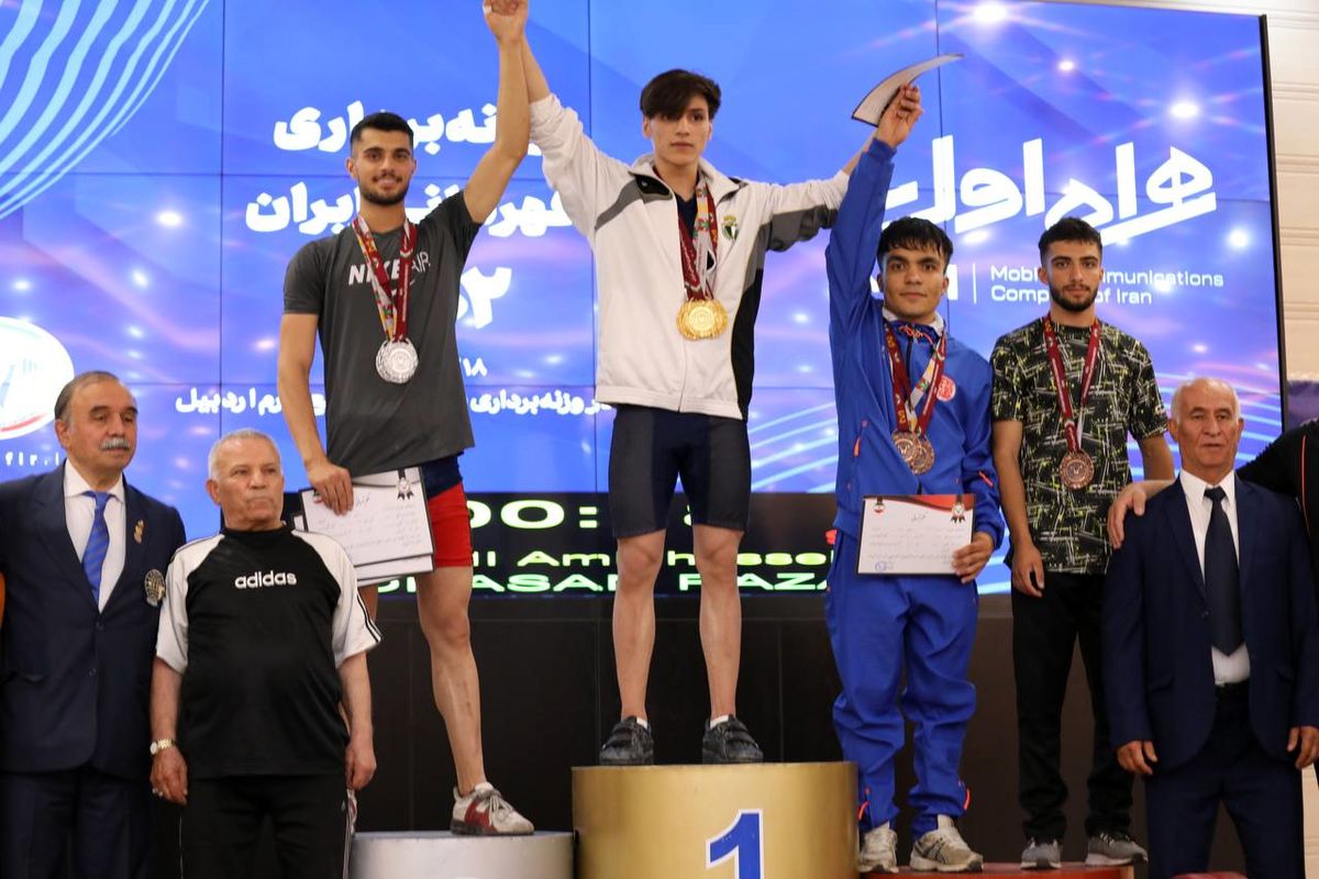 درخشش وزنه‌برداران آذربایجان‌غربی در مسابقات کشوری اردبیل