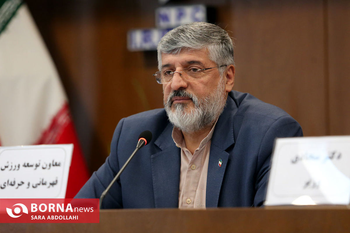 پولادگر: حسینی تمام فاکتورهای لازم برای ریاست فدراسیون را دارد