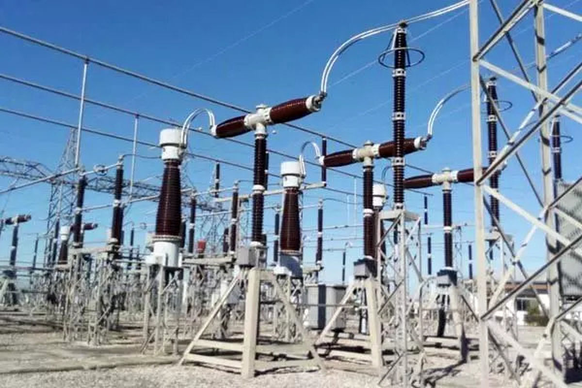 بهره‌برداری از ۲ فیدر خروجی جدید و افزایش پایداری شبکه برق آبادان