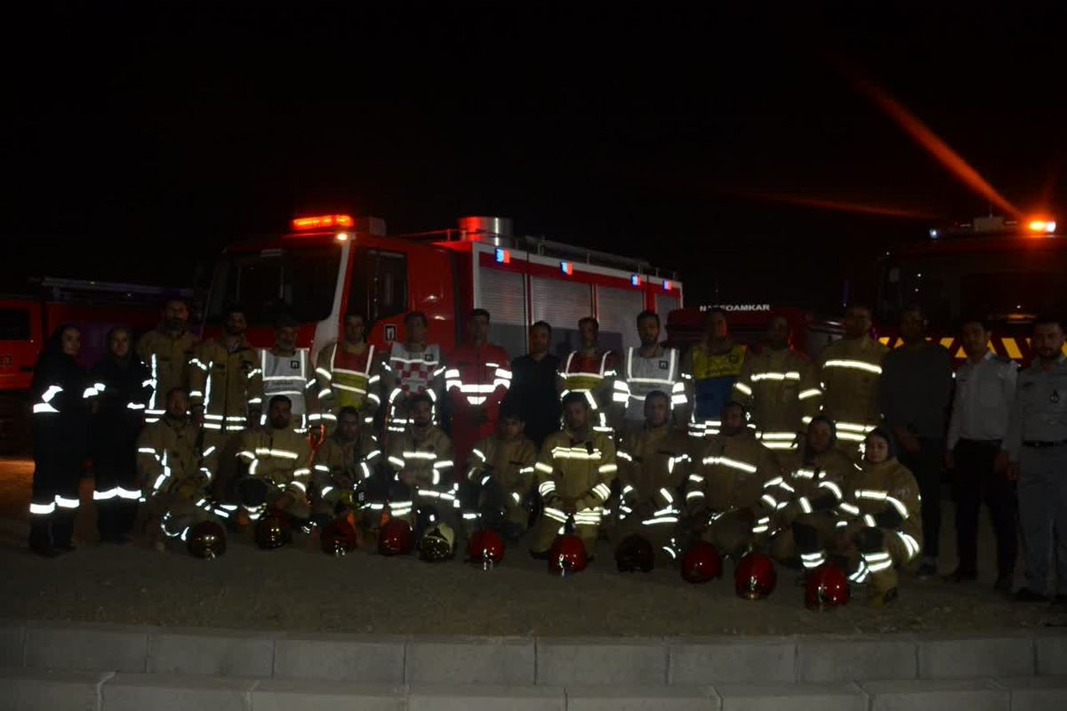 تمرین عملیاتی آتش‌نشانان کرج در آزادراه همت