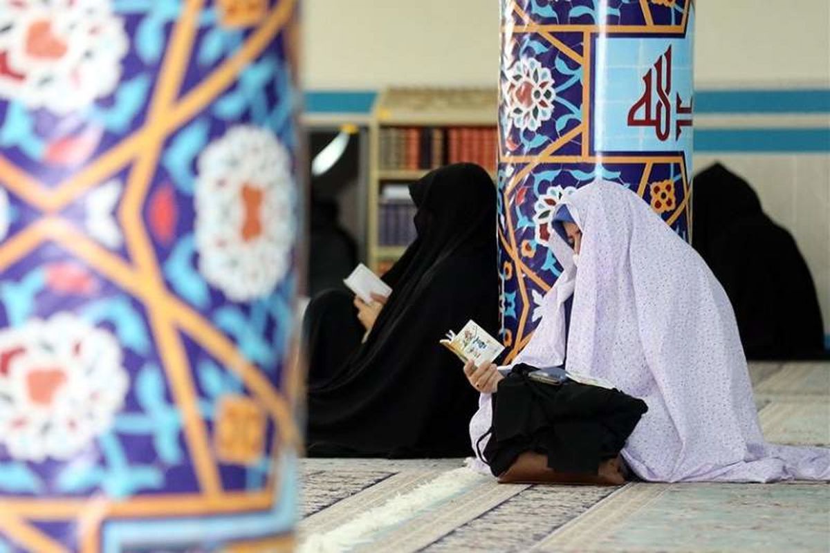نوای دعای عرفه در ۱۰۰ نقطه استان همدان طنین‌انداز می‌شود