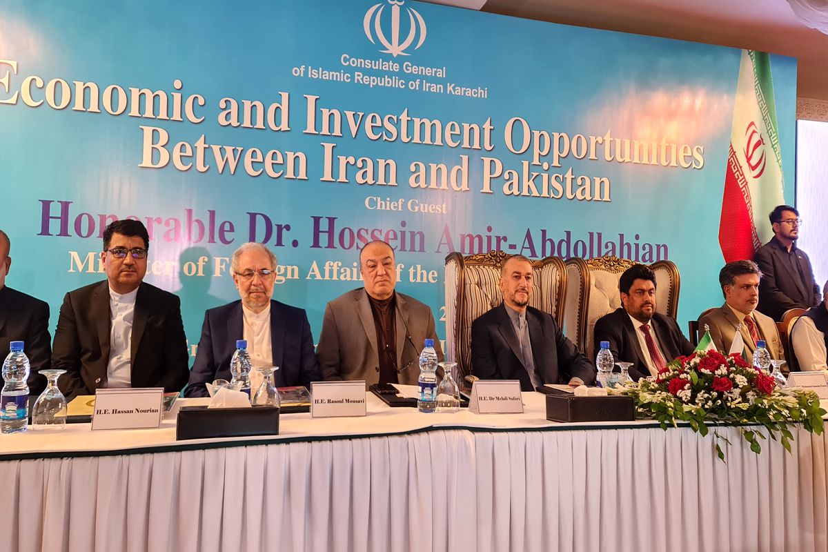 خورسند: با سفر امیرعبداللهیان به پاکستان می‌توان از ظرفیت‌های اقتصادی برای توسعه روابط بهره ببریم