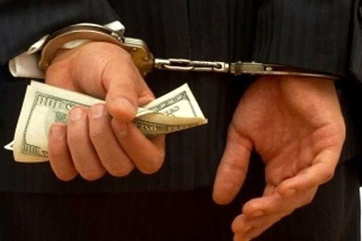 سارقان ۱۴۰۰۰ دلاری در قزوین دستگیر شدند
