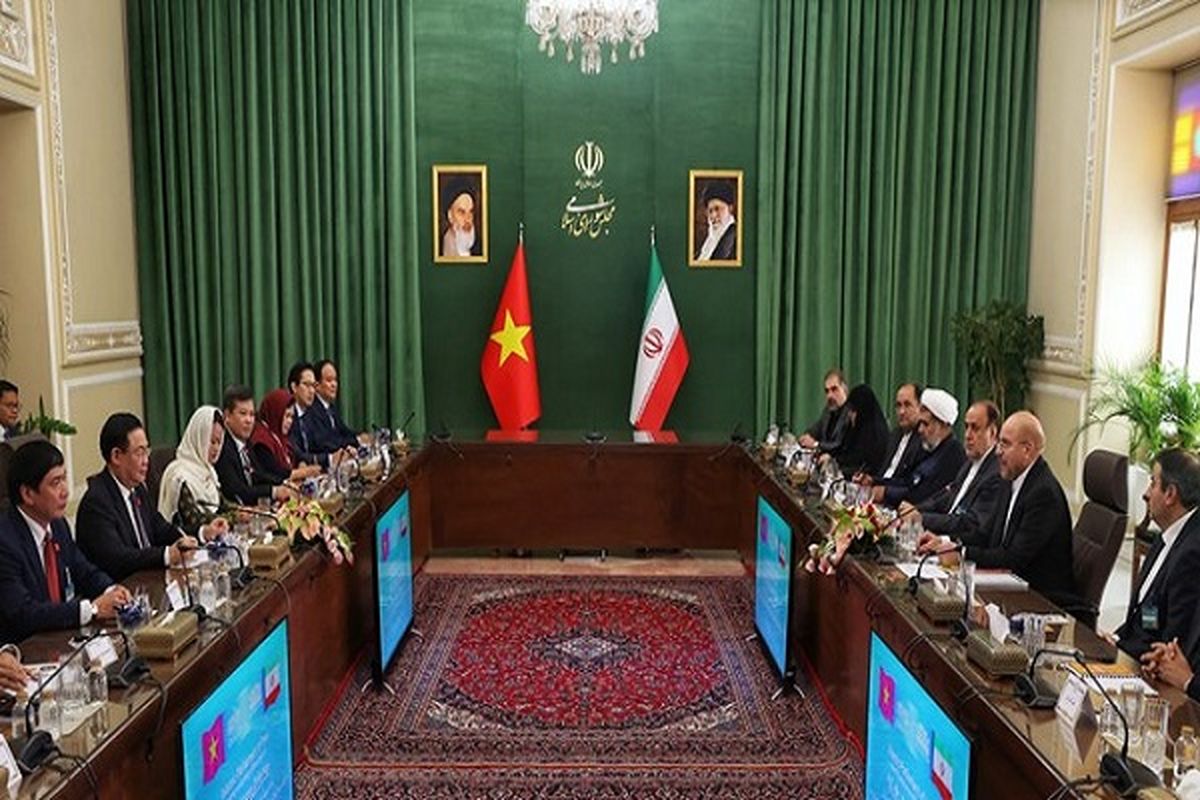 قالیباف: اولویت ایران در سیاست خارجی نگاه ویژه به آسیای شرقی است