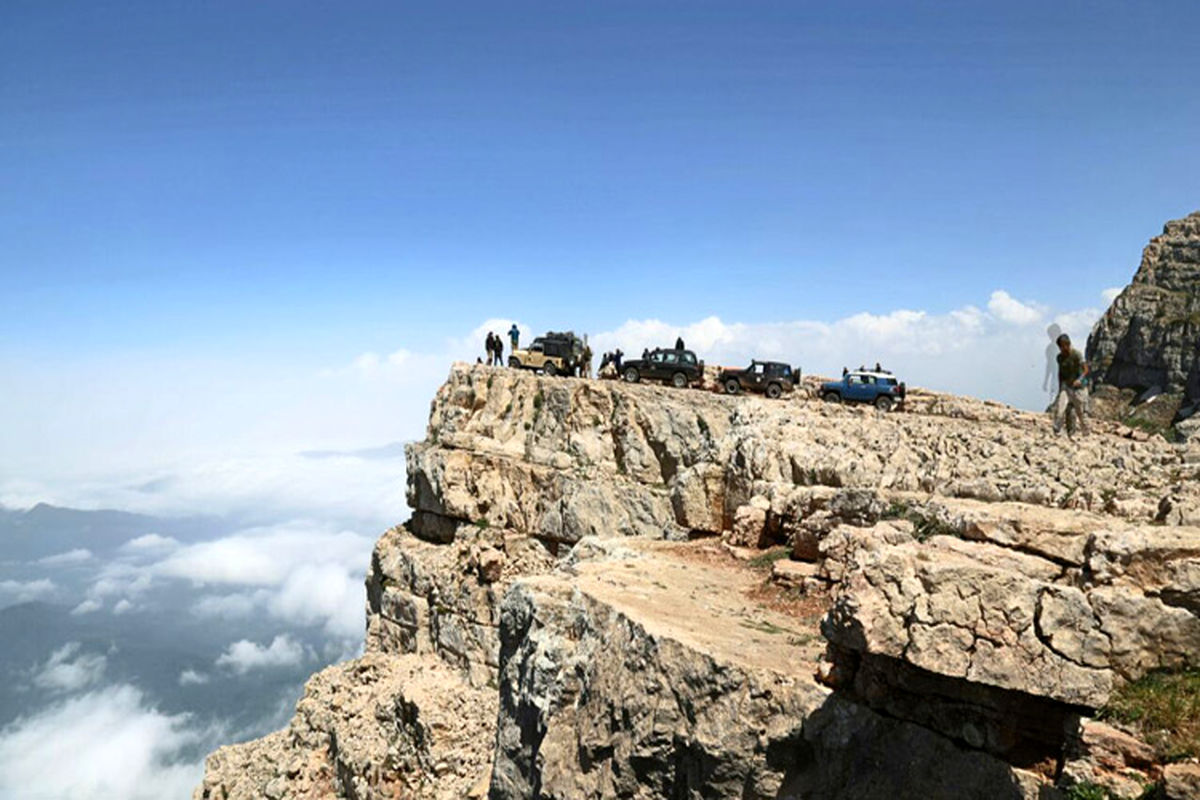 پنج کوهنورد در ارتفاعات داورزن گم شدند