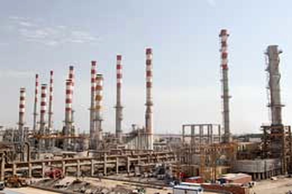 ‎تولید روزانه ۲۶ میلیون لیتر گازوئیل یورو ۵ در پتروپالایش نفت اصفهان