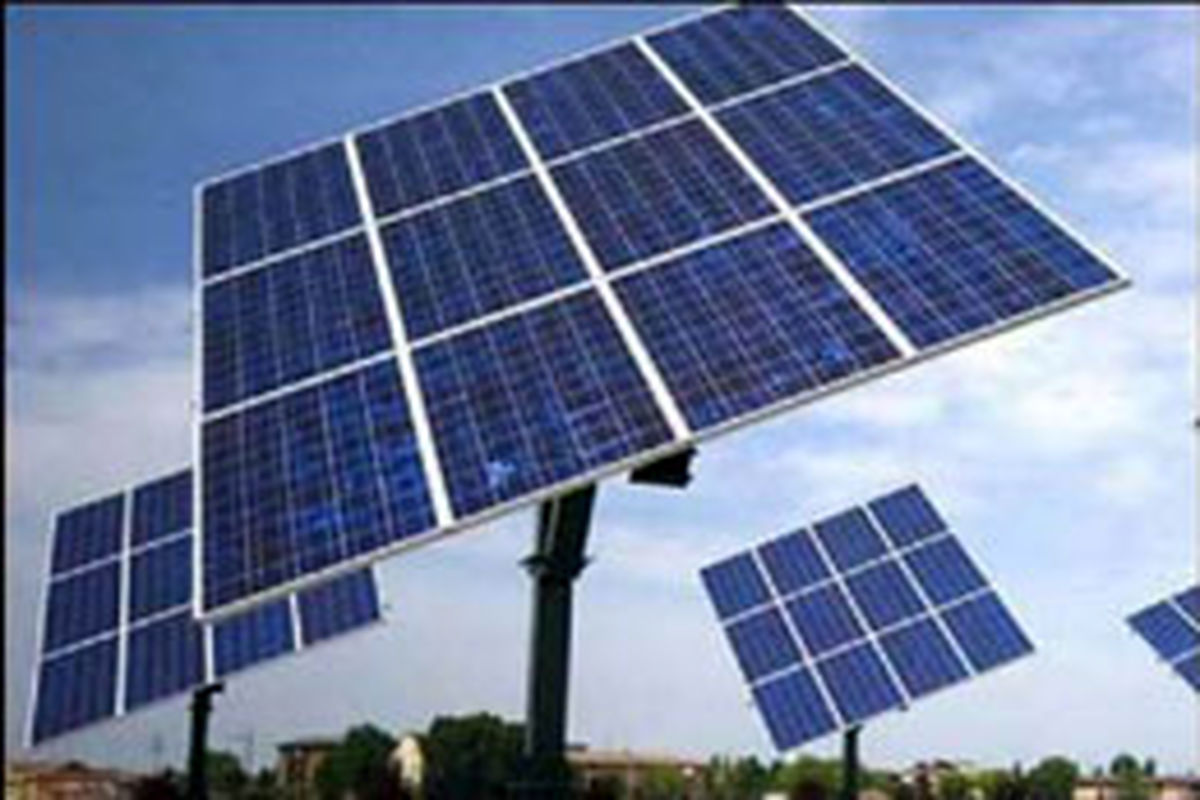 توزیع ۳۰ پنل خورشیدی بین عشایر خانمیرزا چهارمحال و بختیاری