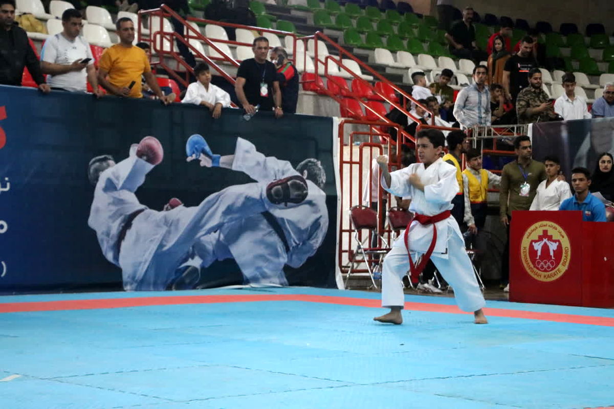 کاراته کاران استان کرمان در مسابقات کشوری کاراته ایران به مقام سوم دست یافتند