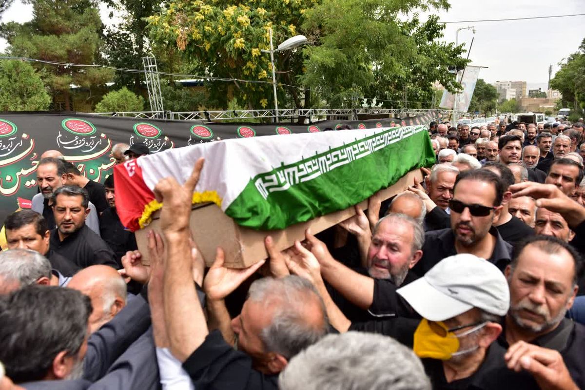 پیکر پدر شهیدان پناهی در امامزاده محمد (ع) کرج به خاک سپرده شد