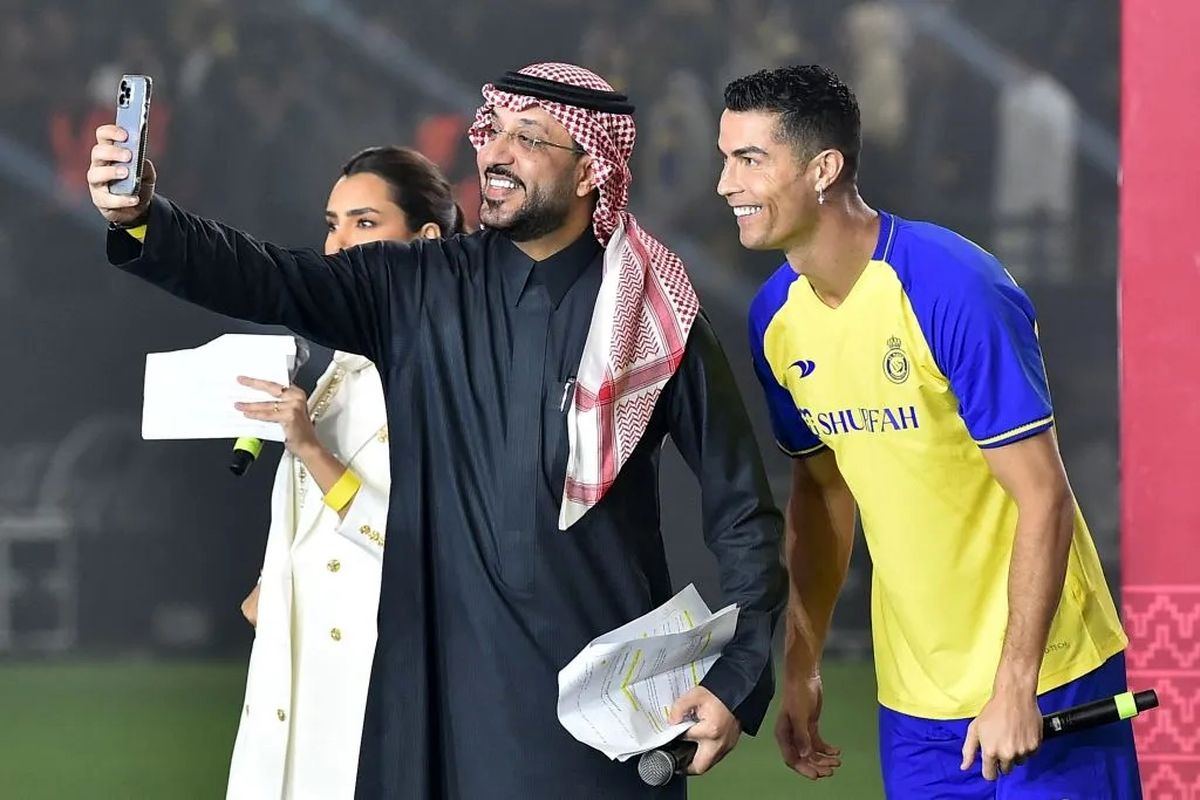 از شوالیه‌های جنوب تا رئیس فوتبال آسیا / صحرای پرستاره لیگ عربستان
