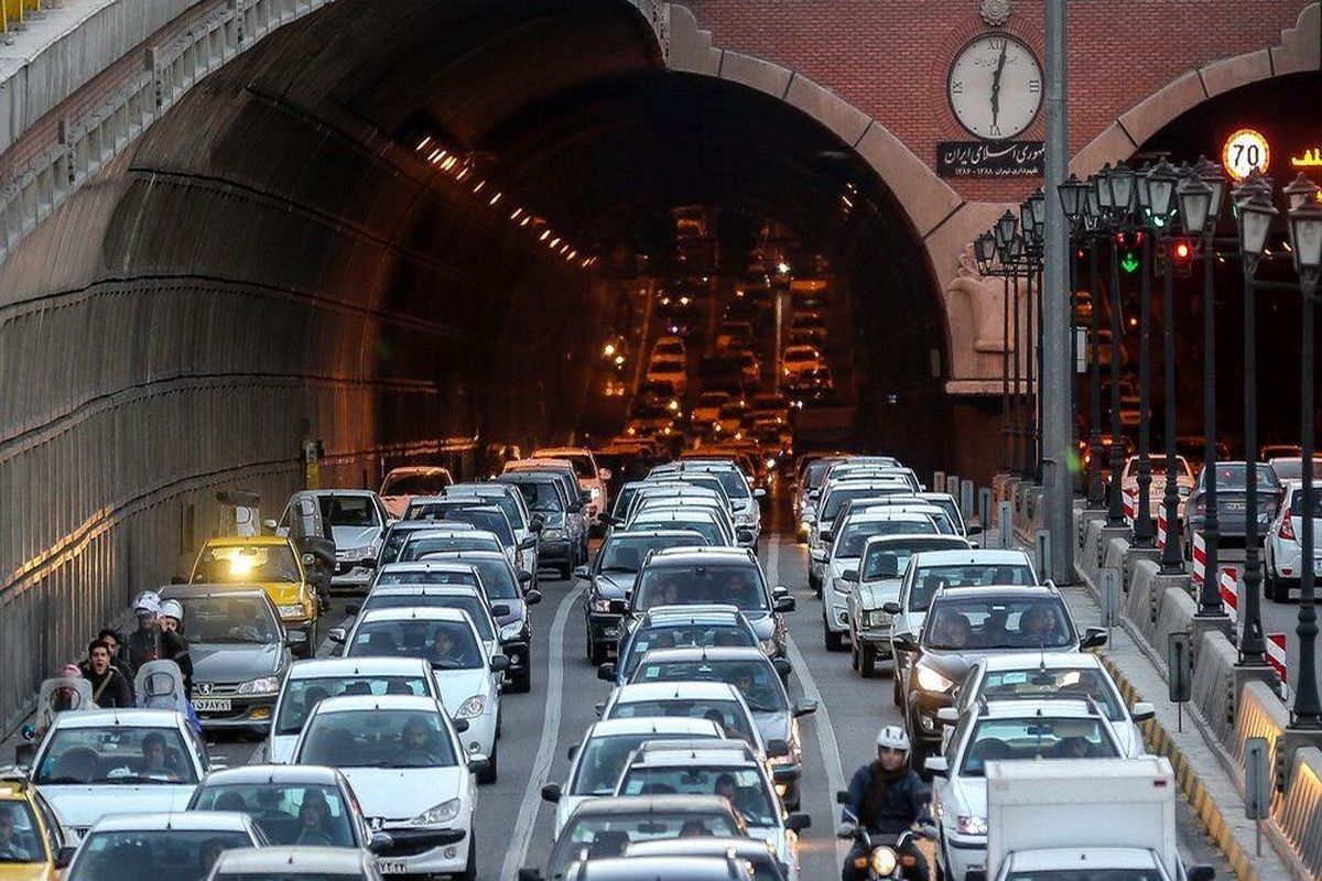 ترافیک سنگین در بزرگراه نواب و ورودی تونل توحید