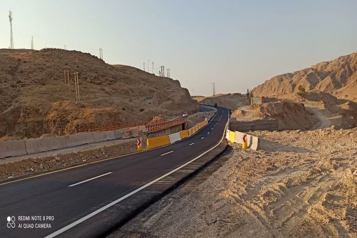 عملیات اجرایی احداث دستک‌های پل صلواتی تکمیل و به طور همزمان عملیات خاکبرداری و زیرسازی نیز پایان یافت
