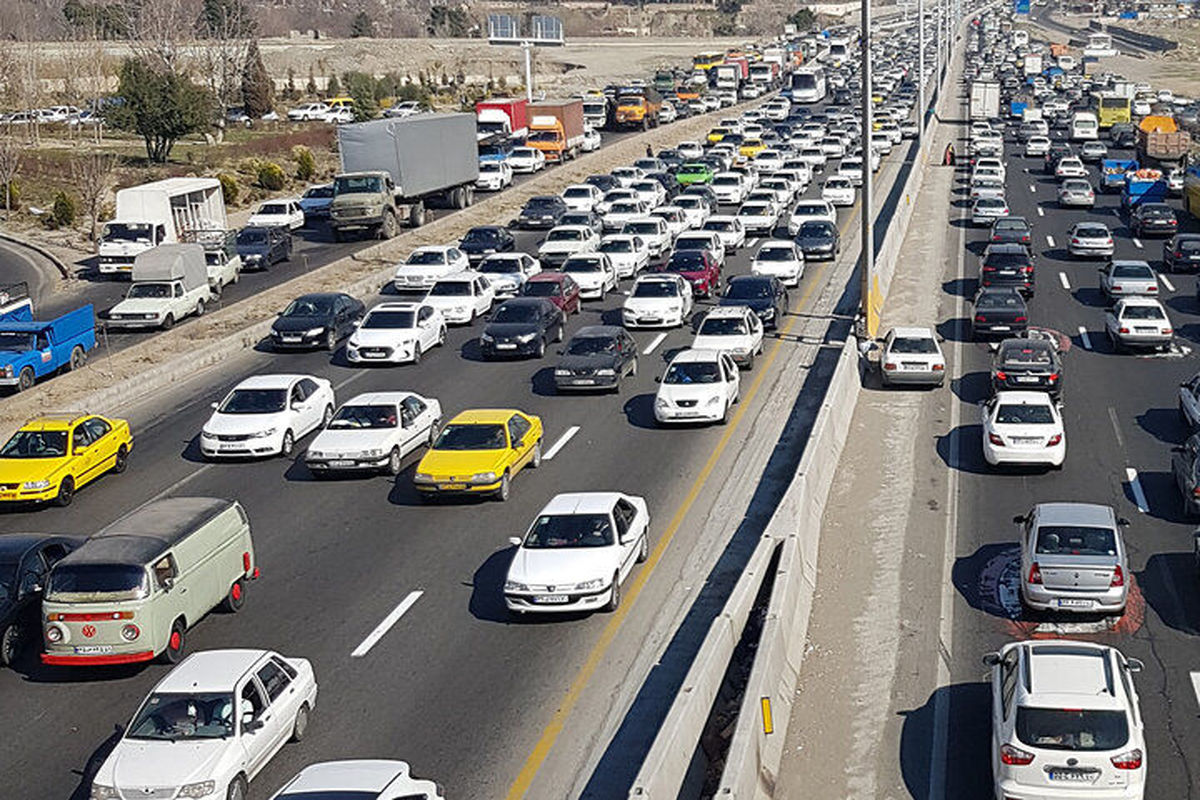 وضعیت ترافیک بزرگراه ها و معابر تهران در اولین روز شهریورماه